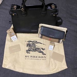 Burberry House Check Derby Leather Medium Banner Tote with Matching Wallet